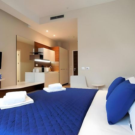 Condo Studio Plaza Μπούντβα Δωμάτιο φωτογραφία