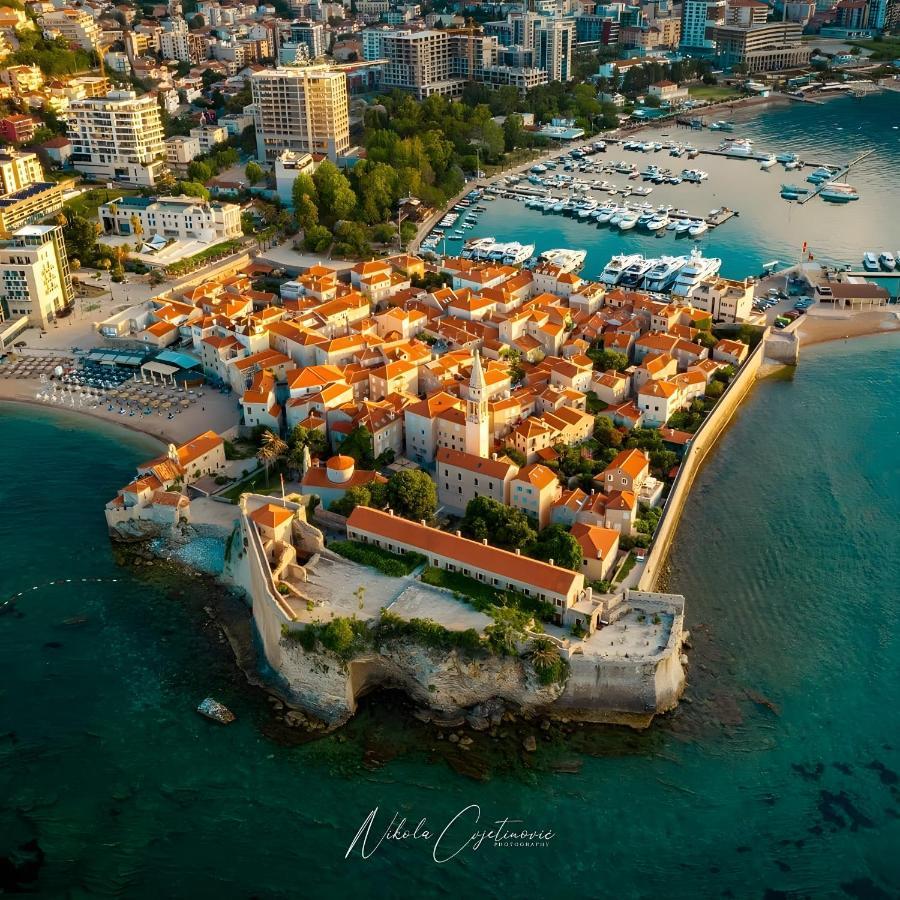 Condo Studio Plaza Μπούντβα Εξωτερικό φωτογραφία